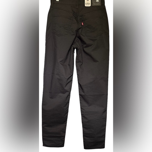 NWT LEVI’S WOMENS HIGH WAISTED MOM JEANS BLACK 28x30 - Picture 2 of 7